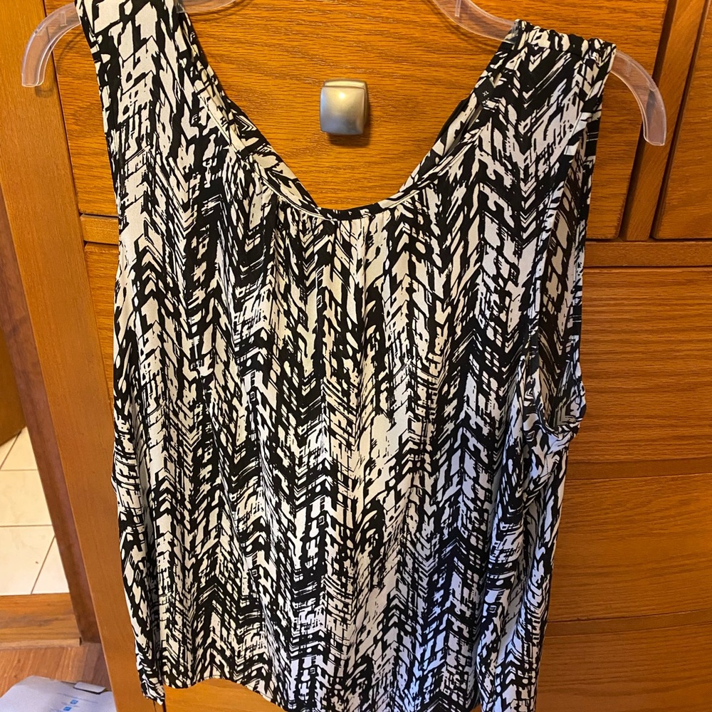 Apt. 9 Black and White Abstract Blouse